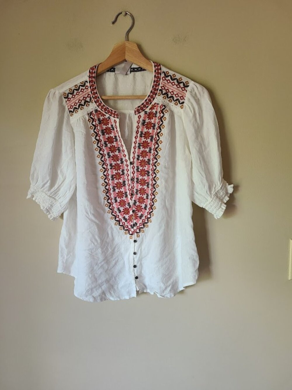 Knox Rose White Embroidered Boho Style Top Blouse Size S Rayon